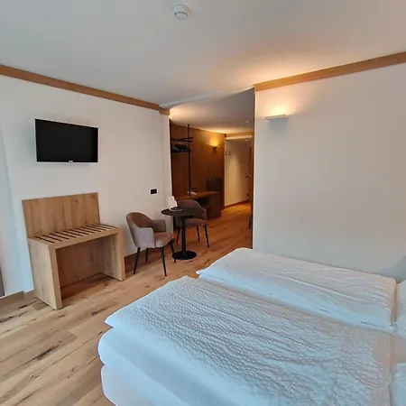 Ideal Hotel